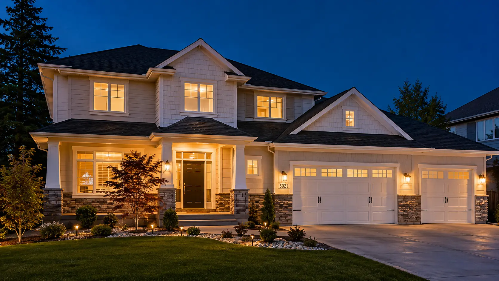 Residential garage door in Yakima